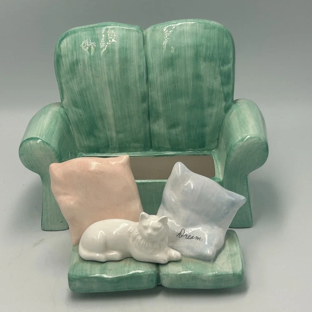Flavia Pottery Cat Kitten Mini Couch Sofa Trinket Box Sleeping Pastel Whimsical